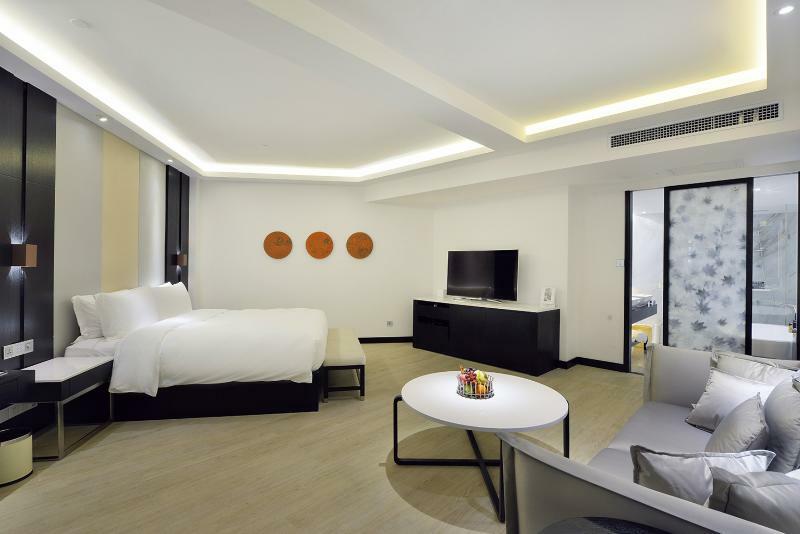 Palace Resort Yalong Bay Sanya Luoyushangcun ภายนอก รูปภาพ