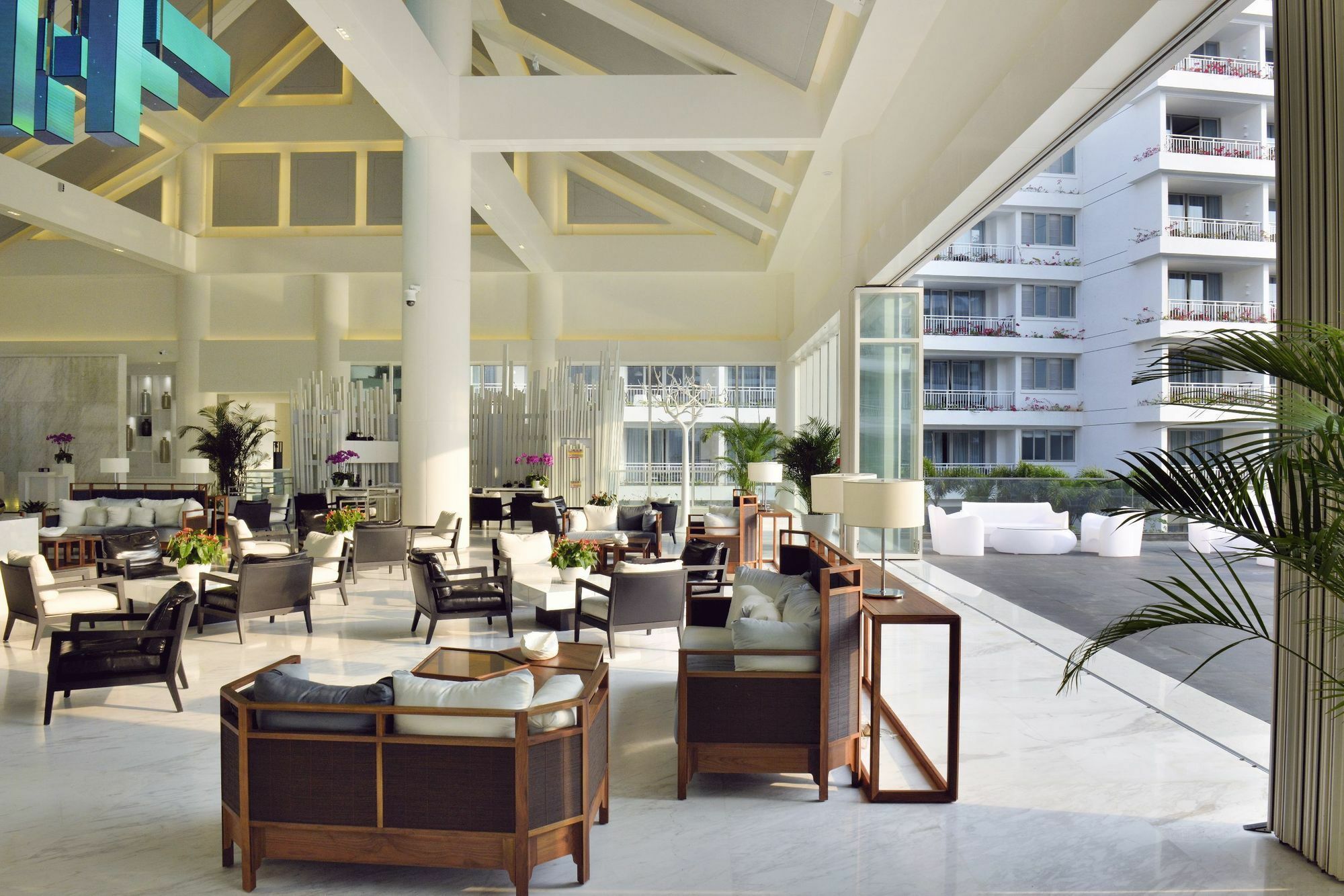 Palace Resort Yalong Bay Sanya Luoyushangcun ภายนอก รูปภาพ